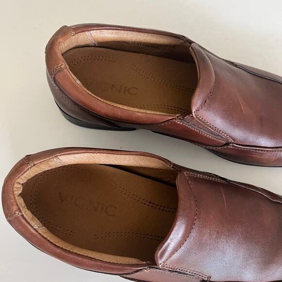 Vionic ‘Sullivan’ Men’s 9 Slip On Leather Loafer Brown Dress Shoe - Picture 4 of 8